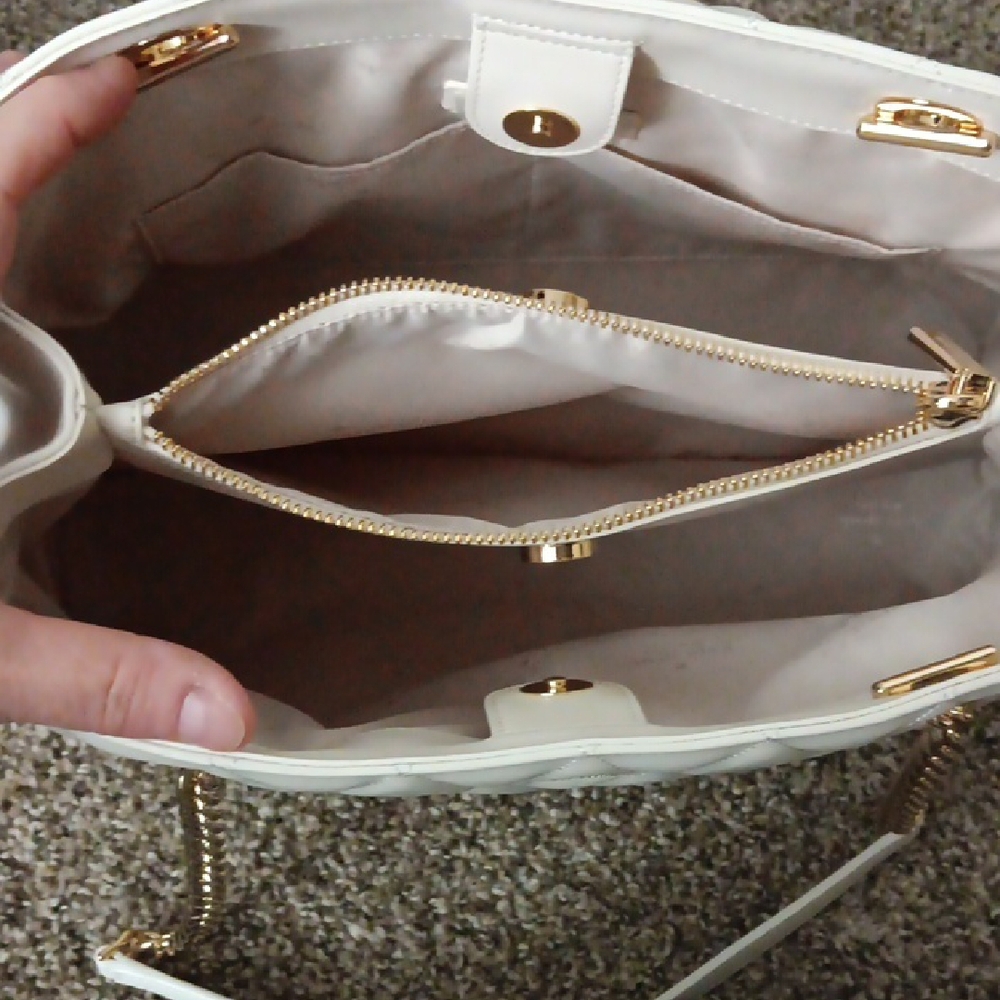 NWT Kate Spade Cream Quilted Shoulder Bag/ w Purse Charm - Picture 11 of 15